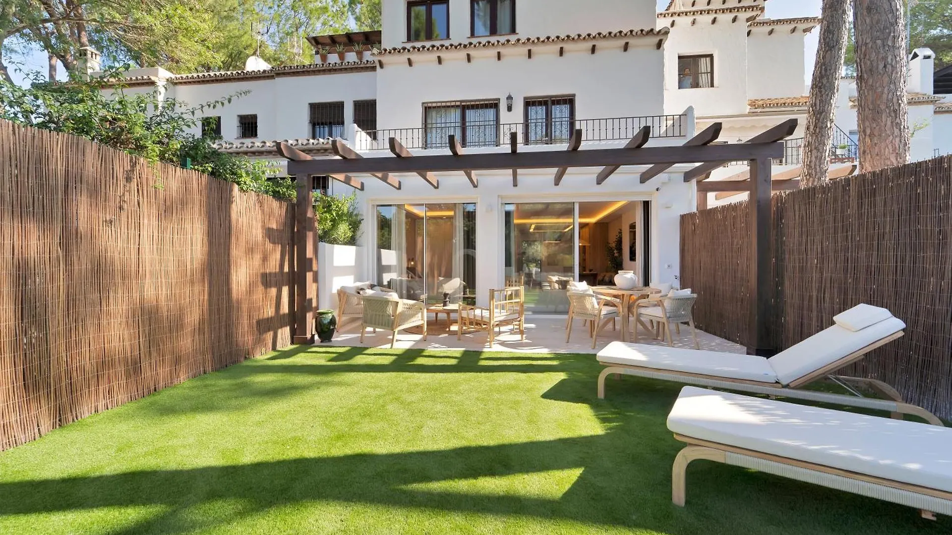 Apartment Los Pinos De Aloha Golf Marbella Spain